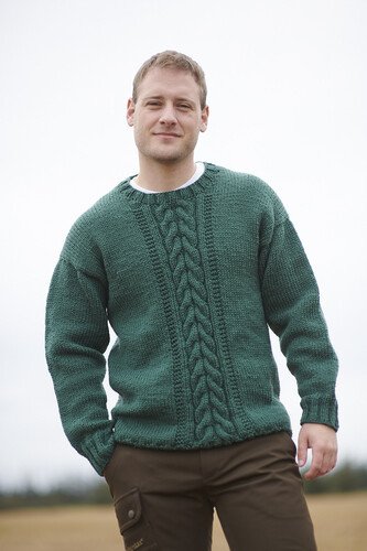 Sweater med snoninger til mænd| Gratis strikkeopskrift